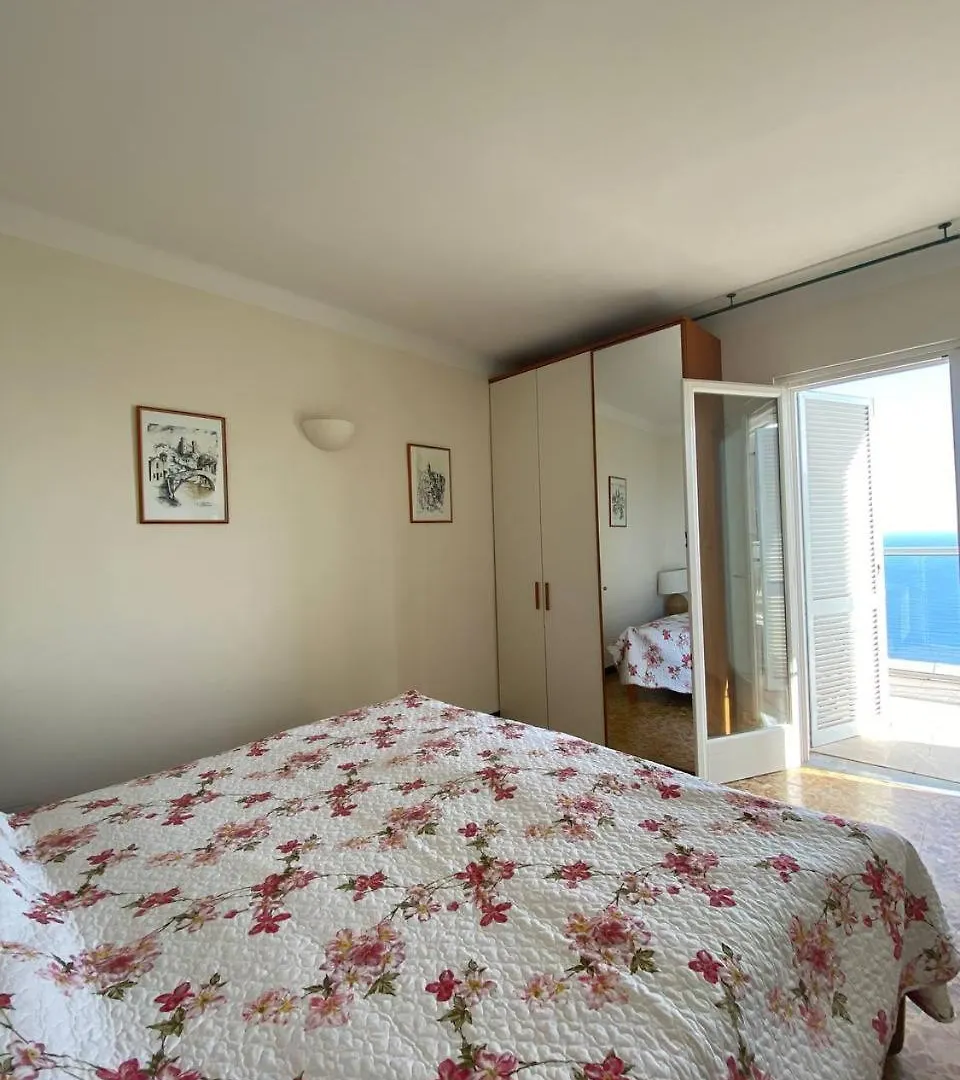 Attico Sul Mare Apartment Grimaldi  Italy