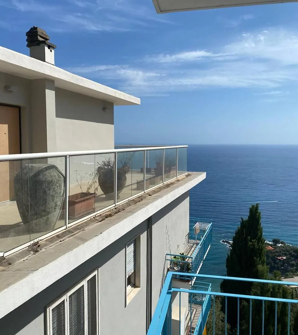 Attico Sul Mare Apartment Grimaldi